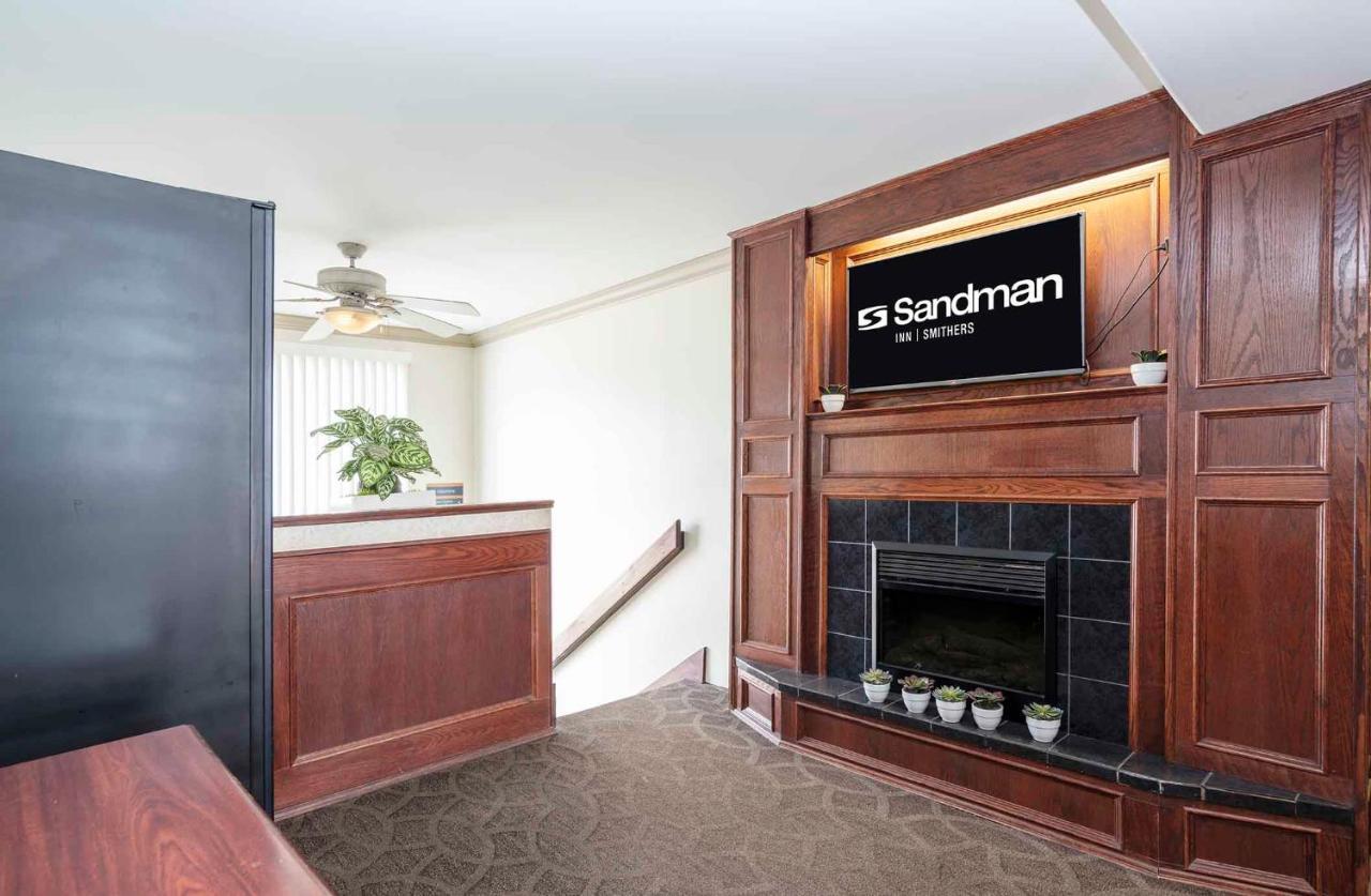 Sandman Inn Смитерс Экстерьер фото