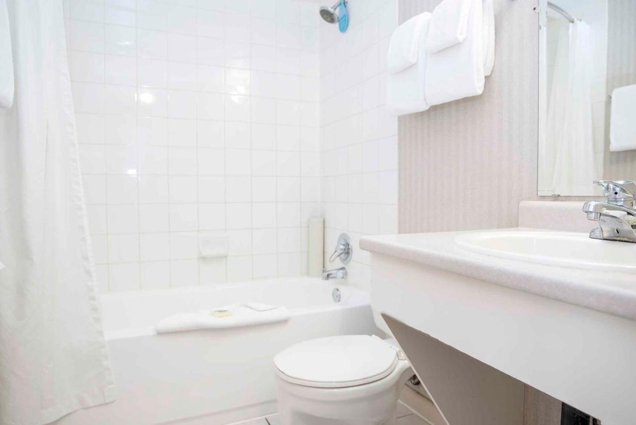 Sandman Inn Смитерс Экстерьер фото